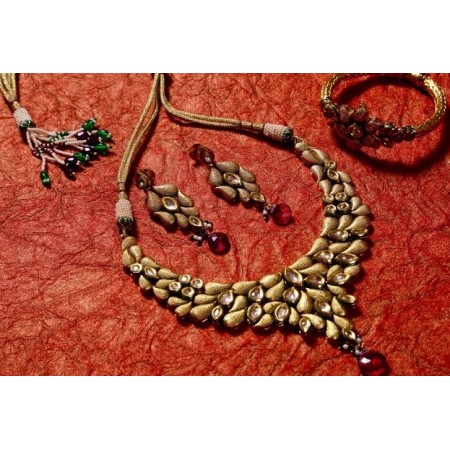 Matte Kundan Necklace Set with Kada